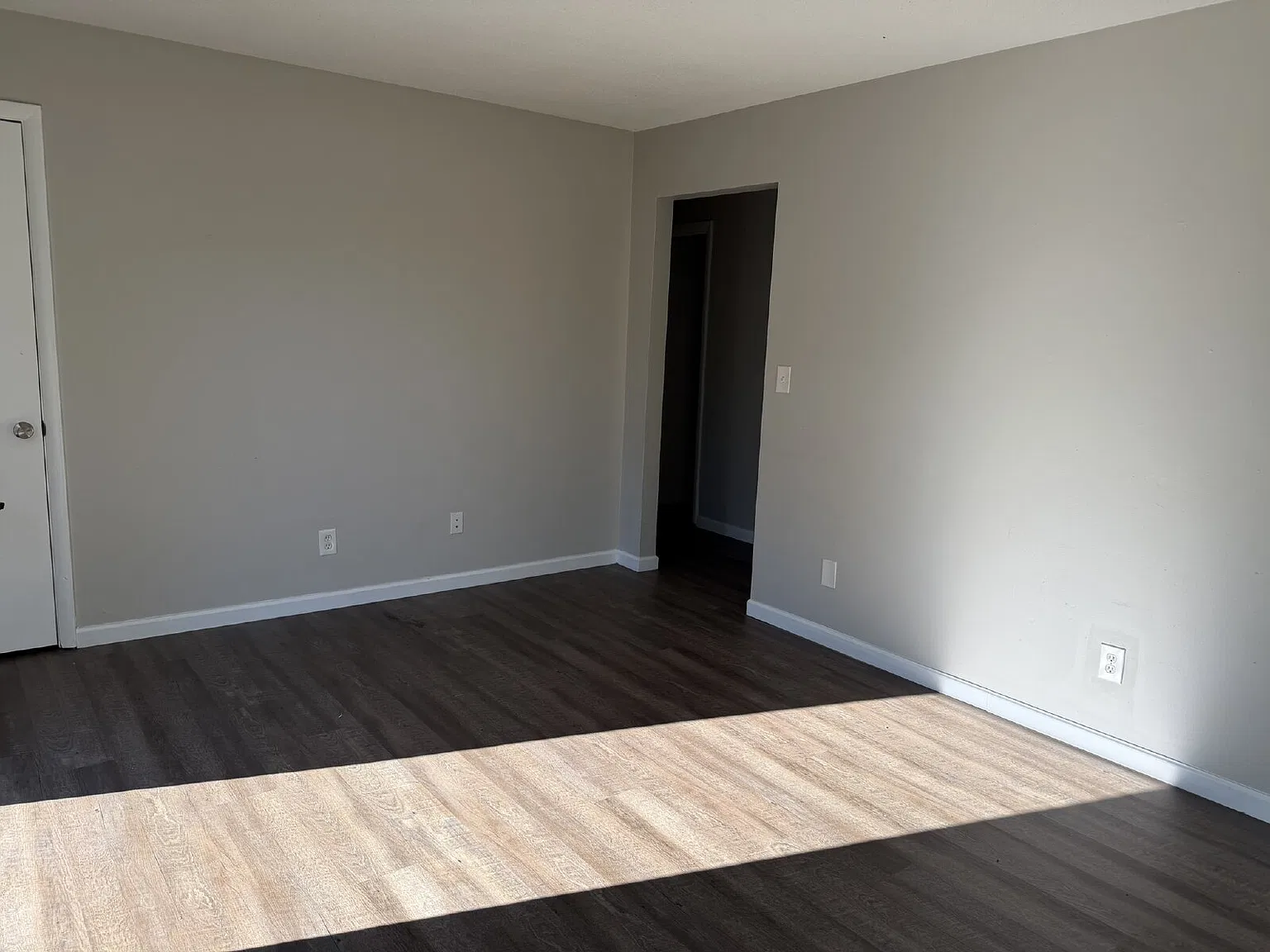 2 bed, 1.0 bath, 846 sqft, $950 — Photo 4