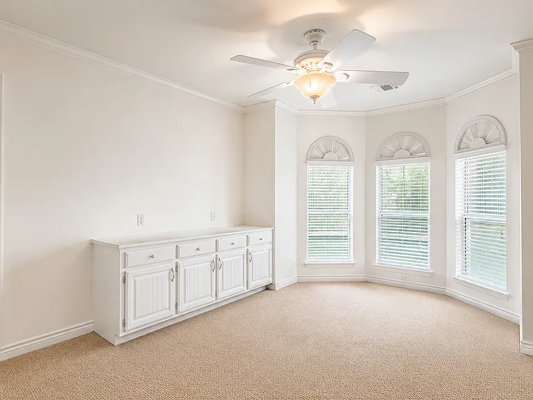 810 Pearl Dr — Photo 4