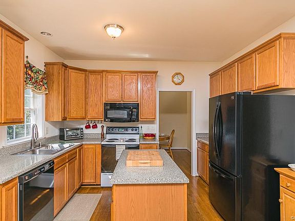 4th image of 8213 Angela Nicole Ln