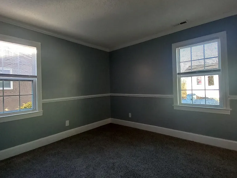 265 Allen Dr — Photo 3
