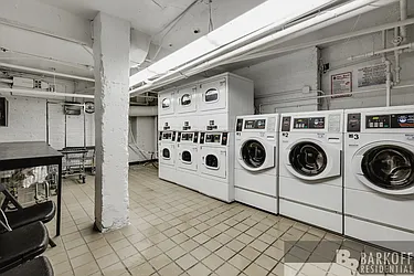 Rented by Barkoff Residential 