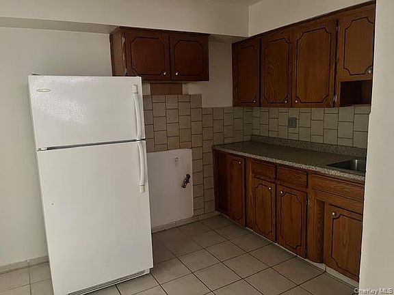 4th image of 6512 Maurice Avenue
