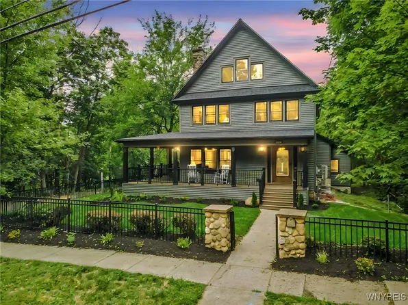 842 Oakwood Ave, East Aurora, NY 14052