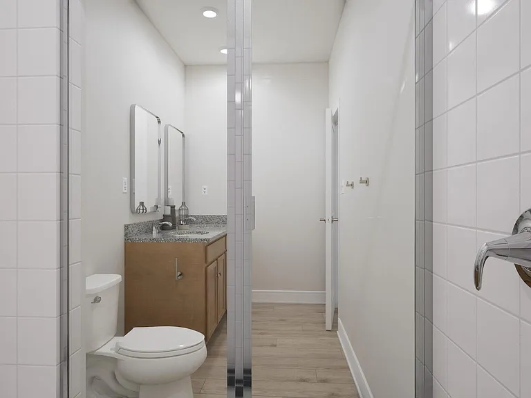 135 Heyford Dr — Photo 38