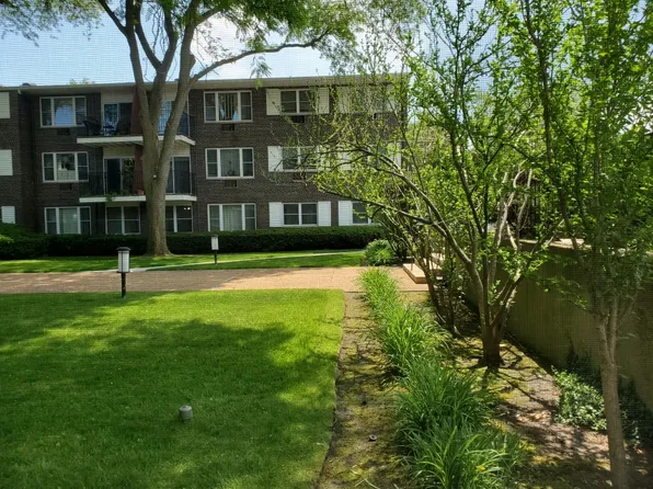 8712 Skokie Blvd #10N, Skokie, IL 60077