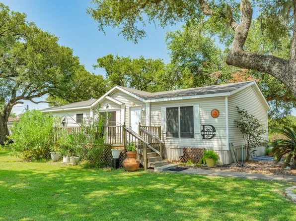 2910 Shady Creek Ln, Oyster Creek, TX 77541