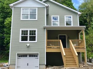 37 Orange Ter, Middletown, NY 10940