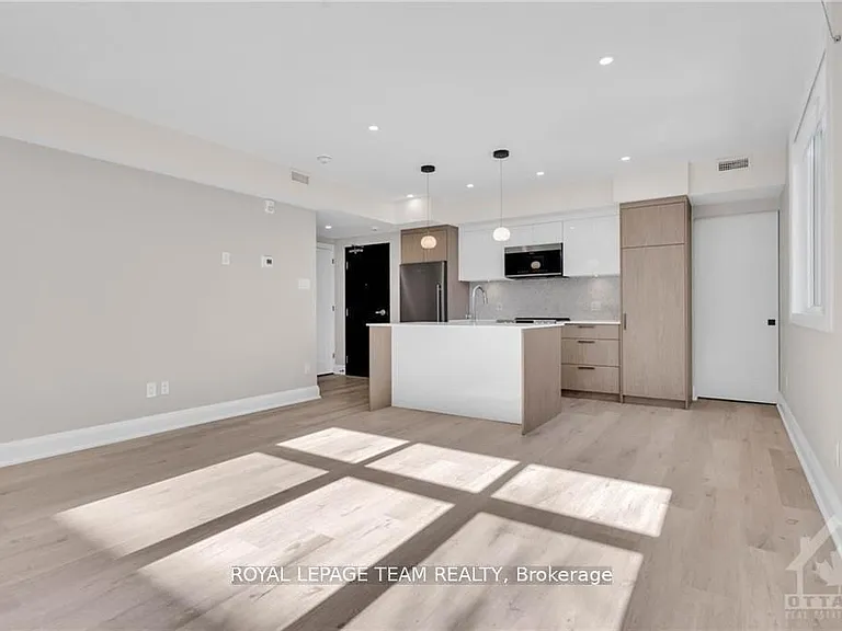 58 Florence St #4 — Photo 10