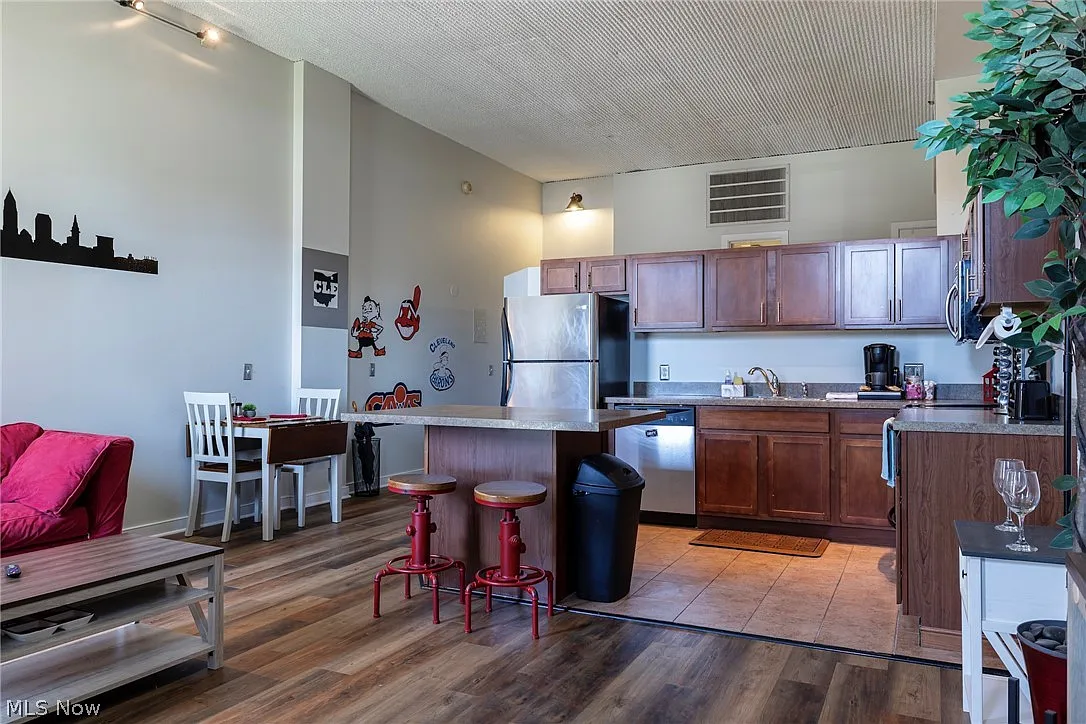 1 bed, 660 sqft, $1,395 — Photo 4