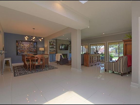 5th image of 6134 Los Felinos Cir