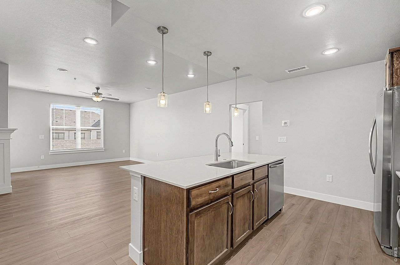 265 High Point Dr #203
