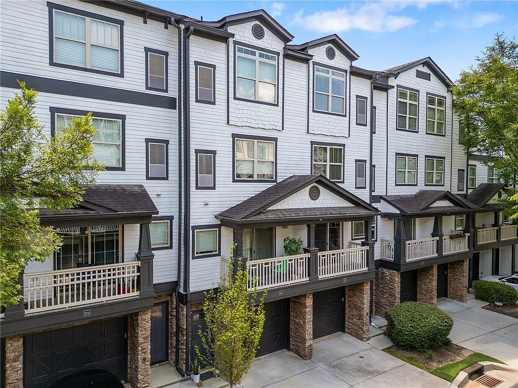 2 bed, 2.5 bath, 1239 sqft, $2,400 — Photo 1