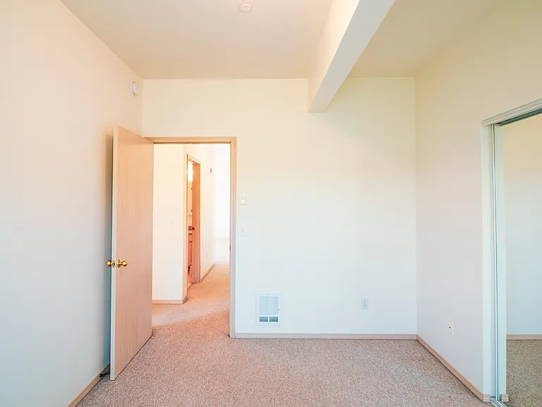 South Haven Apartments — Photo 6