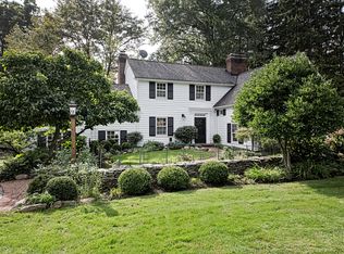 3200 Roundwood Rd, Hunting Valley, OH 44022