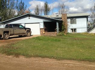 320 W Richards Ave, Alexander, ND 58831