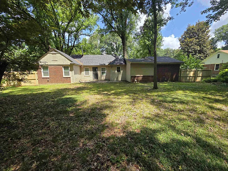 1495 Alta Vista Ave — Photo 5