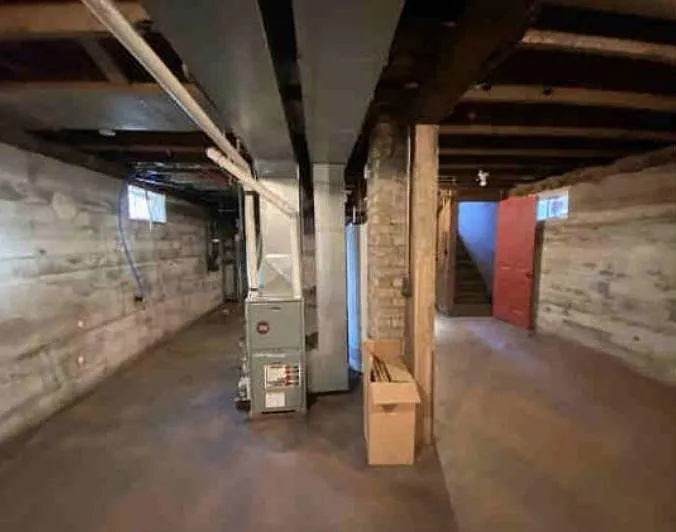 2593 Norwood St — Photo 12