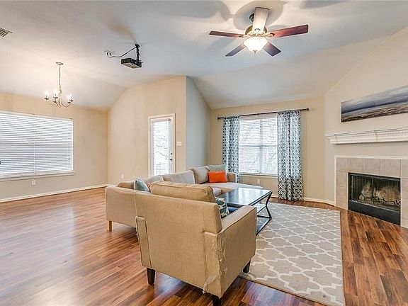 3rd image of 4710 Island Bay Dr