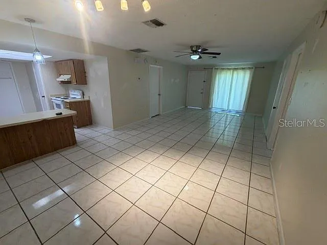 263 La Paz Dr — Photo 8