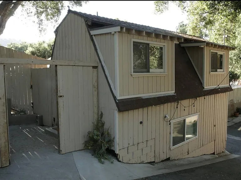 21055 Winfield Rd #GATE HOUSE — Photo 4