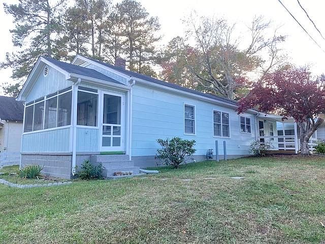 1st image of 902 S Hill Ave