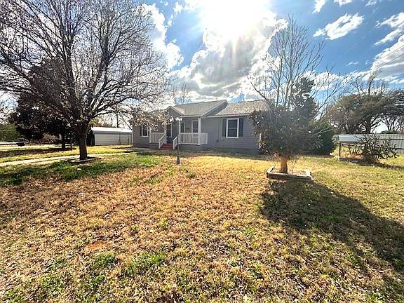 2nd image of 1300 Cleburne St