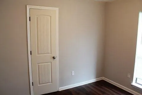 3811 Beacon Dr — Photo 9