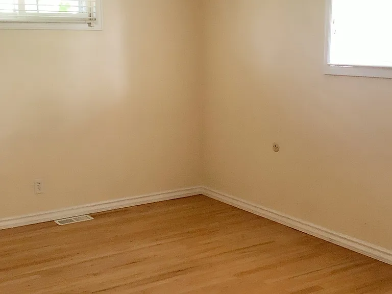 3660 Berkley Ave — Photo 12