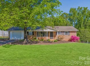 105 Vina Pl, Mount Holly, NC 28120