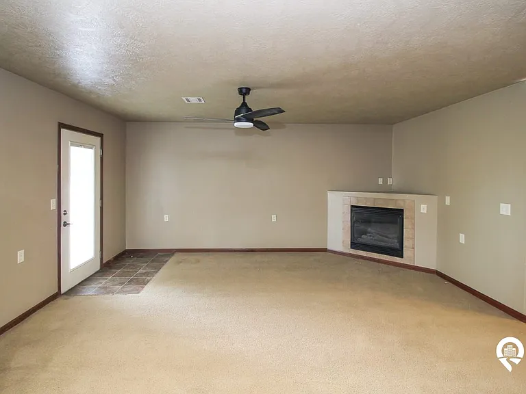 3513 W Ralph Rogers Rd #17 — Photo 15