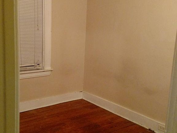 2nd image of 1160 Parkwood Blvd