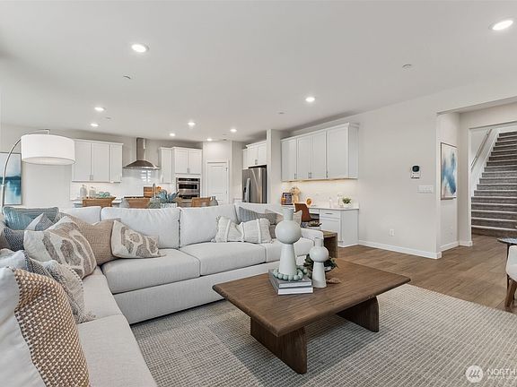 5th image of 3951 McCormick Village Drive