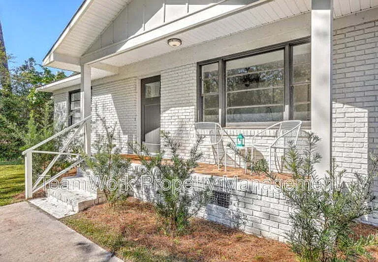 702 N Palmetto St — Photo 5