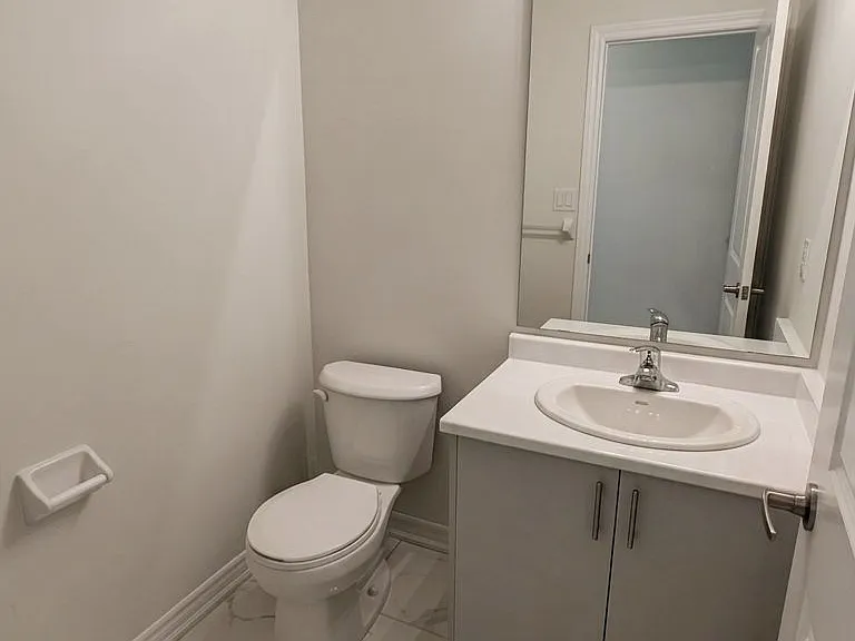 17 Rochester Dr — Photo 5
