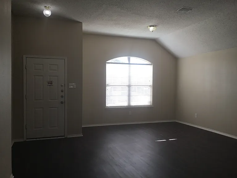 7605 Stanhope Ln — Photo 7