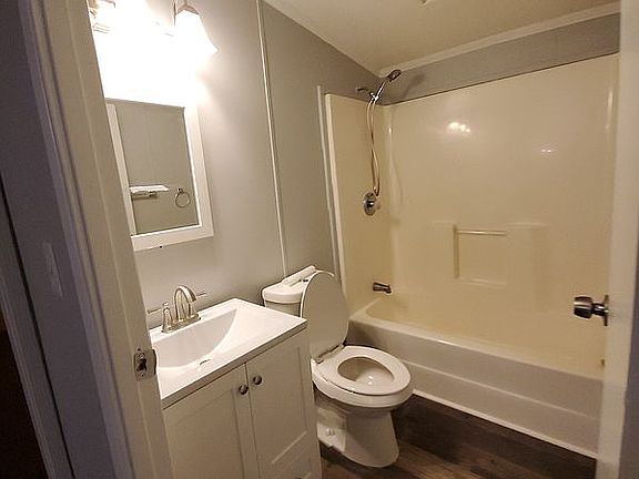 3rd image of 350 Laurent Ln