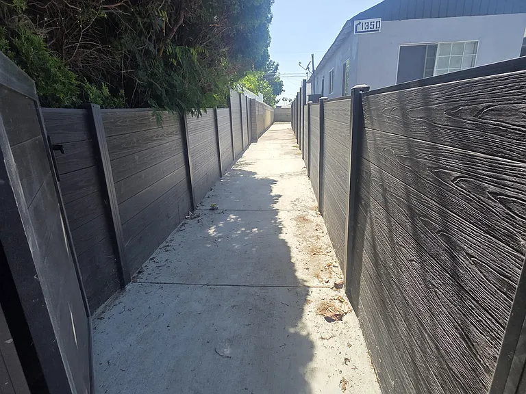 Cedar St — Photo 19