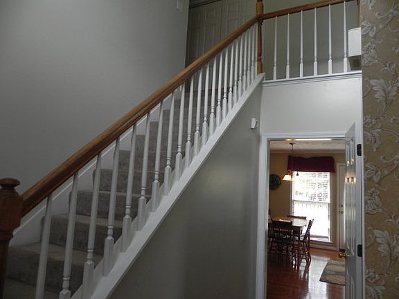 2nd image of 1680 Peachtree Cir