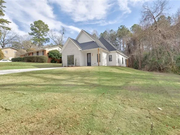 2003 Kimberly Dr, Phenix City, AL 36867