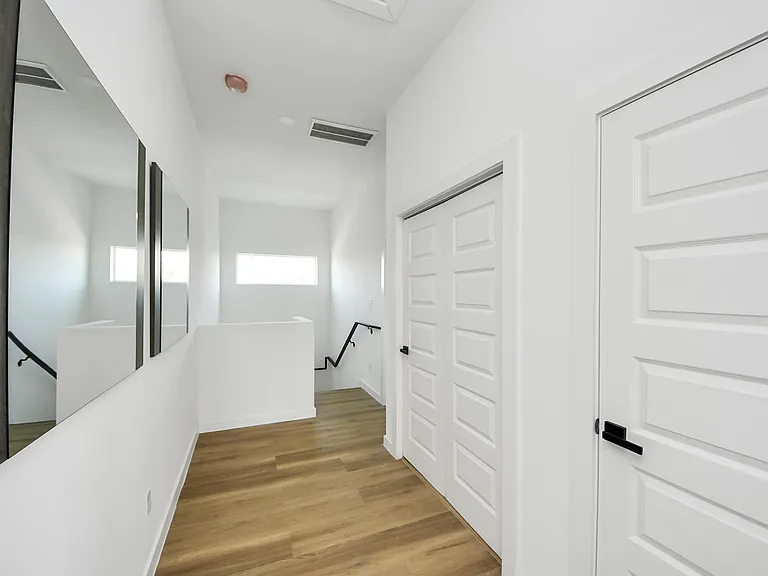 1216 E 34th St #C — Photo 23