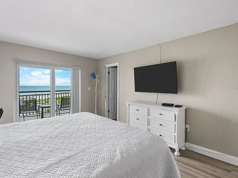 1270 Gulf Blvd #606 — Photo 23
