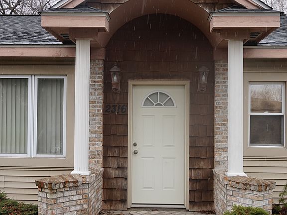 2nd image of 2316 Catherine St