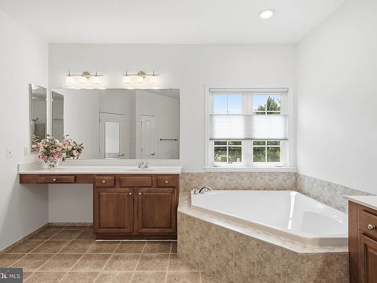 21817 Wingfoot Ct — Photo 30