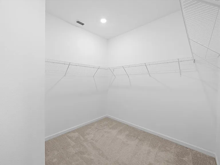 100 Lake Sinclair St — Photo 31