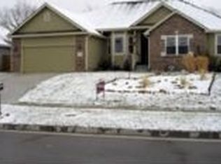 4232 SW Cambridge Ave, Topeka, KS 66610