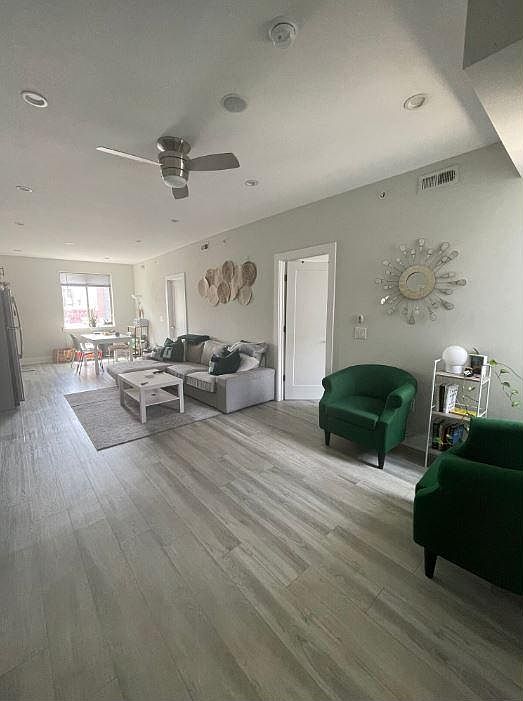 1st image of 3720 Haverford Ave #3F
