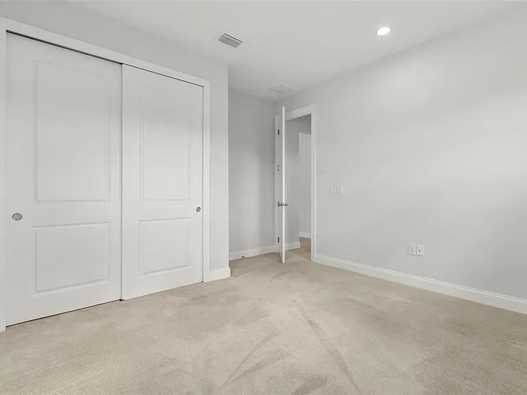 10511 Royal Cypress Way — Photo 25