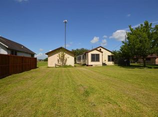 1665 Moller Dr, Alvin, TX 77511