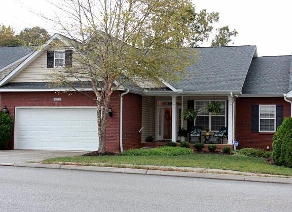 2nd image of 5212 Fountain Head Ln