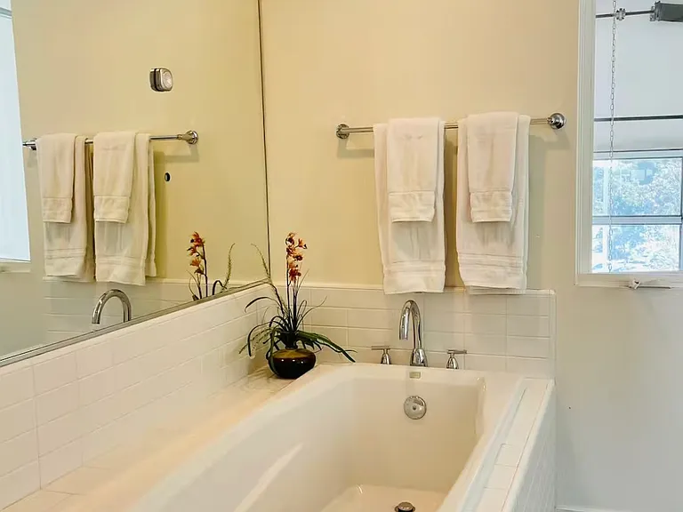 E City Place Dr — Photo 11